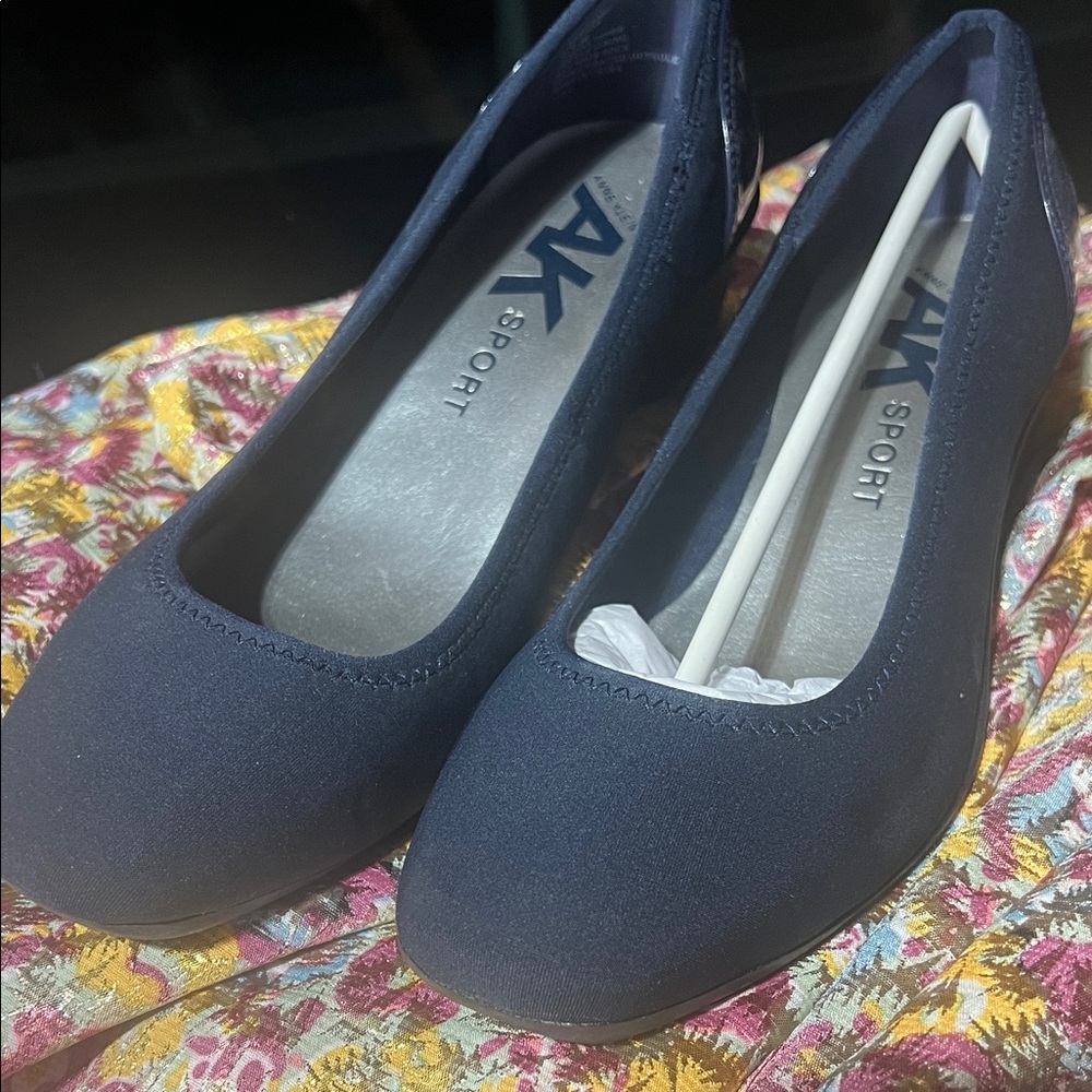 Anne Klein Sport Navy Women's Slip-On Ballet Flats/small wedge Neoprene Sz 9.5